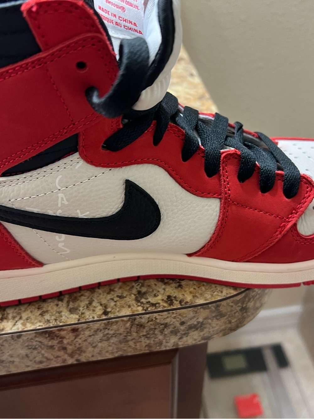 Nike Air Jordan 1 High - Cactus Jack Fantasy pair colorway from the movie “AIR” - Picture 4 of 11